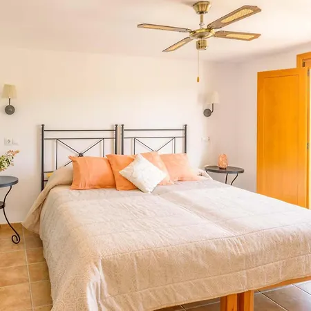 Holiday home Casa De Las Canas By Rosas Cantares *